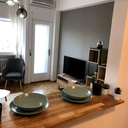 Apartment Lovely *