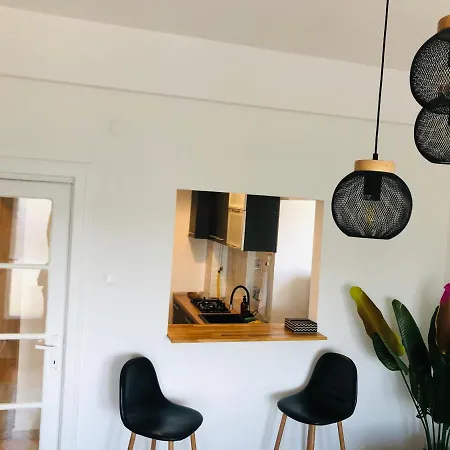 Lovely * Βουκουρέστι