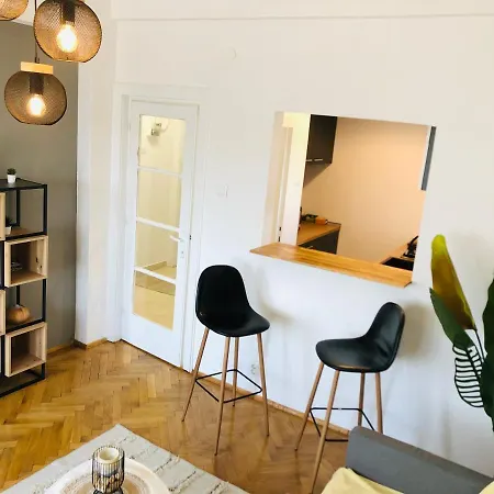 Apartment Lovely