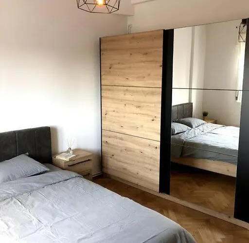 Lovely بوخارست